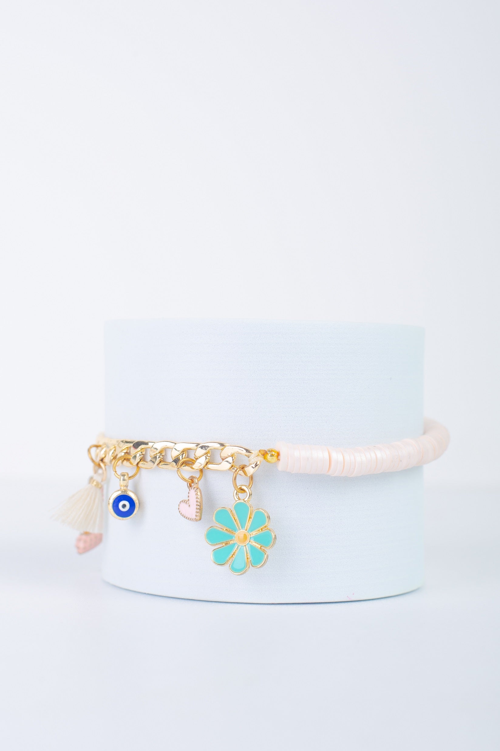 Charm Bracelet in nude pink