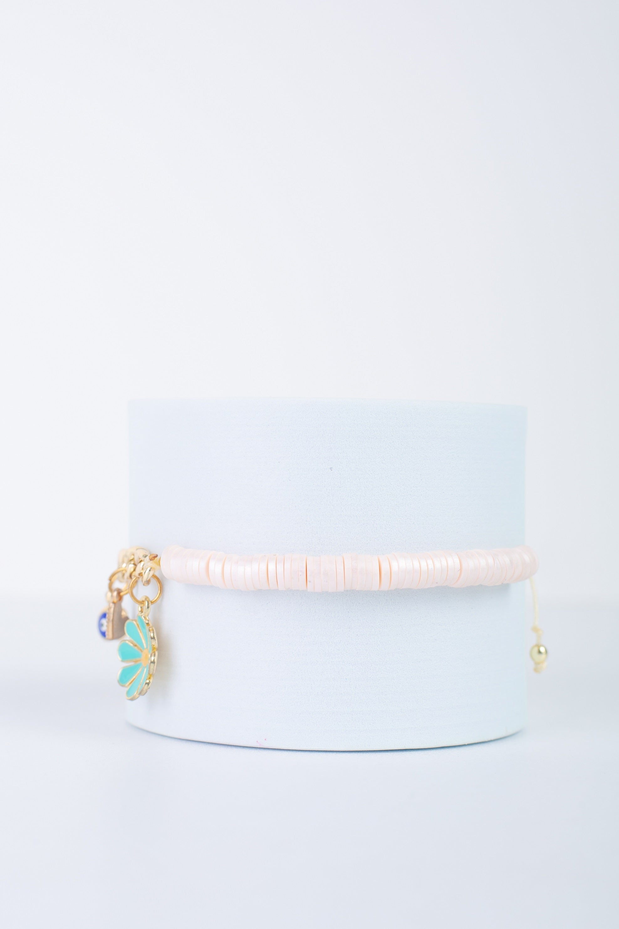 Charm Bracelet in nude pink